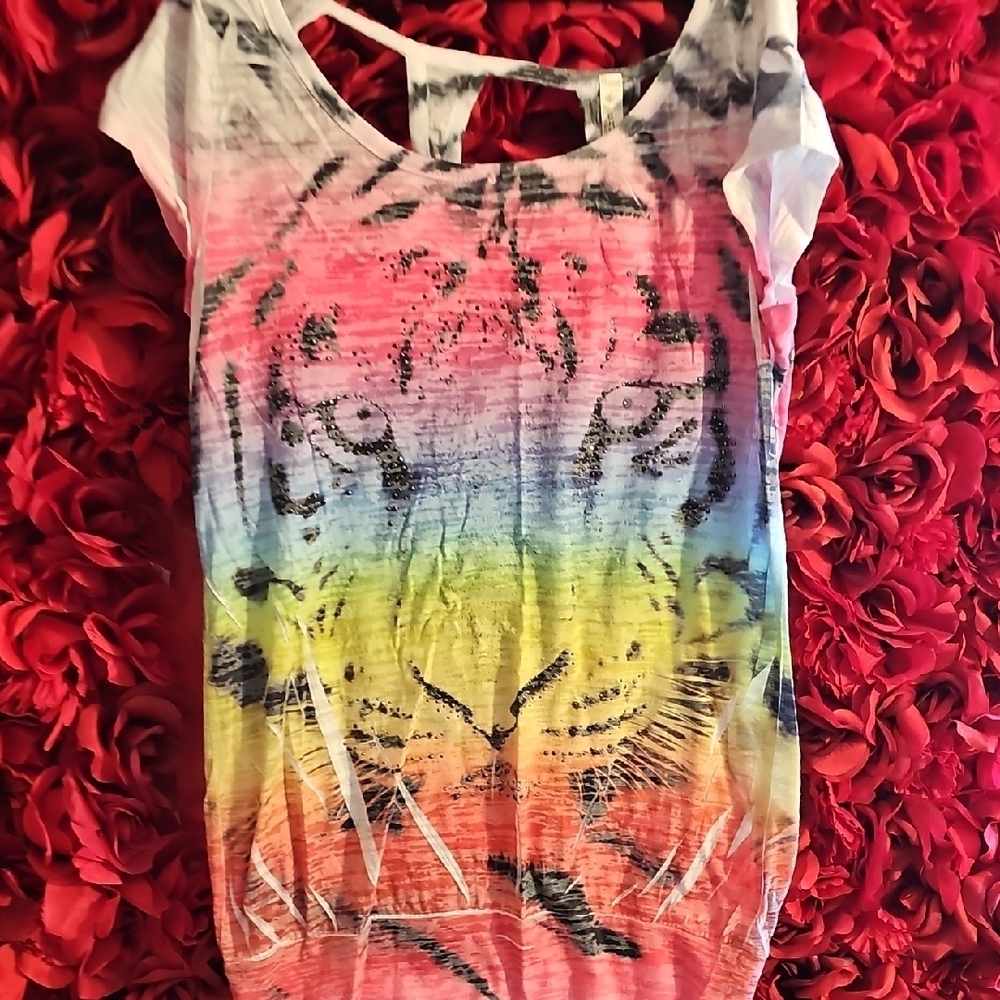 Urban Mix Girls Colorful Tiger Graphic Tee With Cut Out Back Size Large